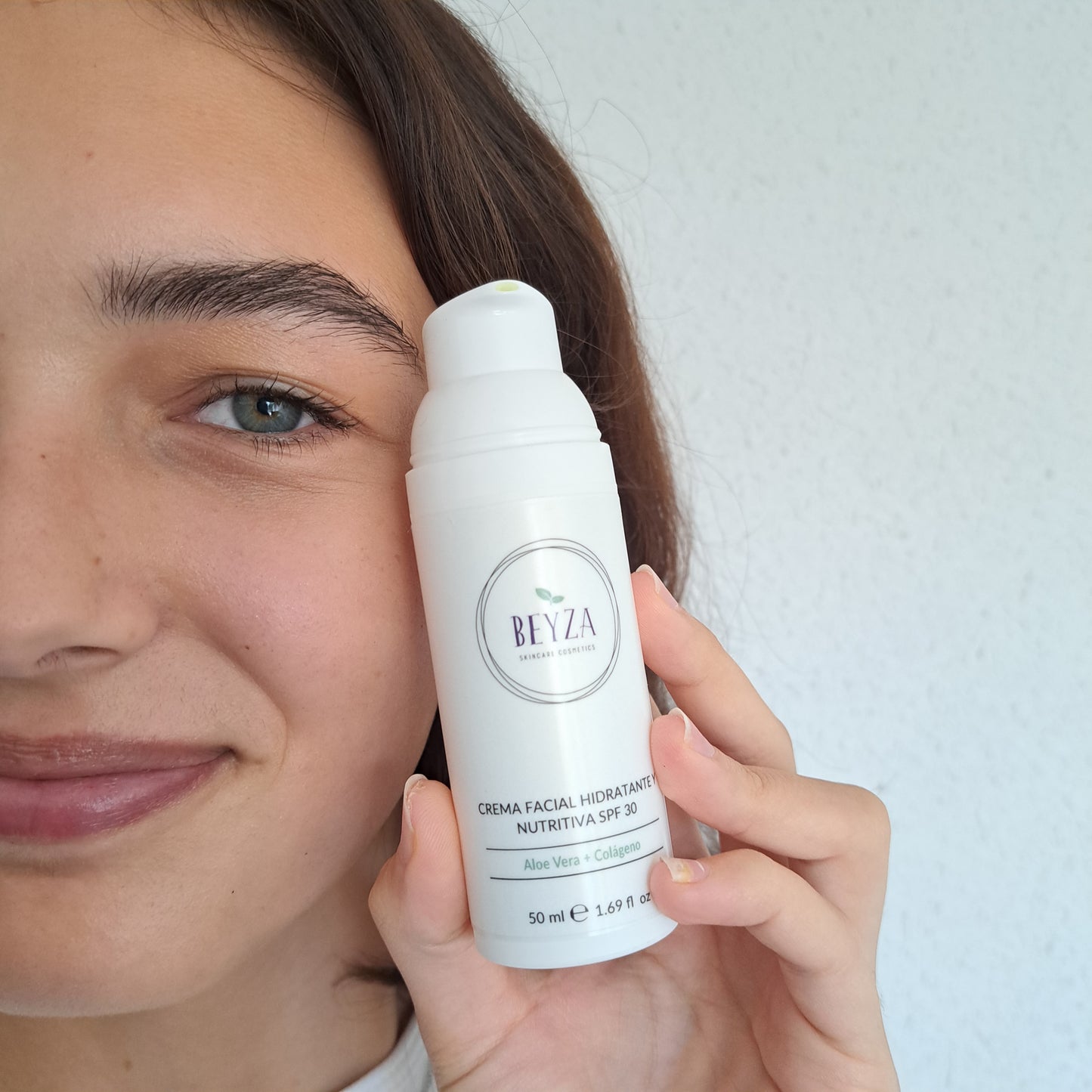 Crema Facial Hidratante y Nutritiva con protector solar SPF30
