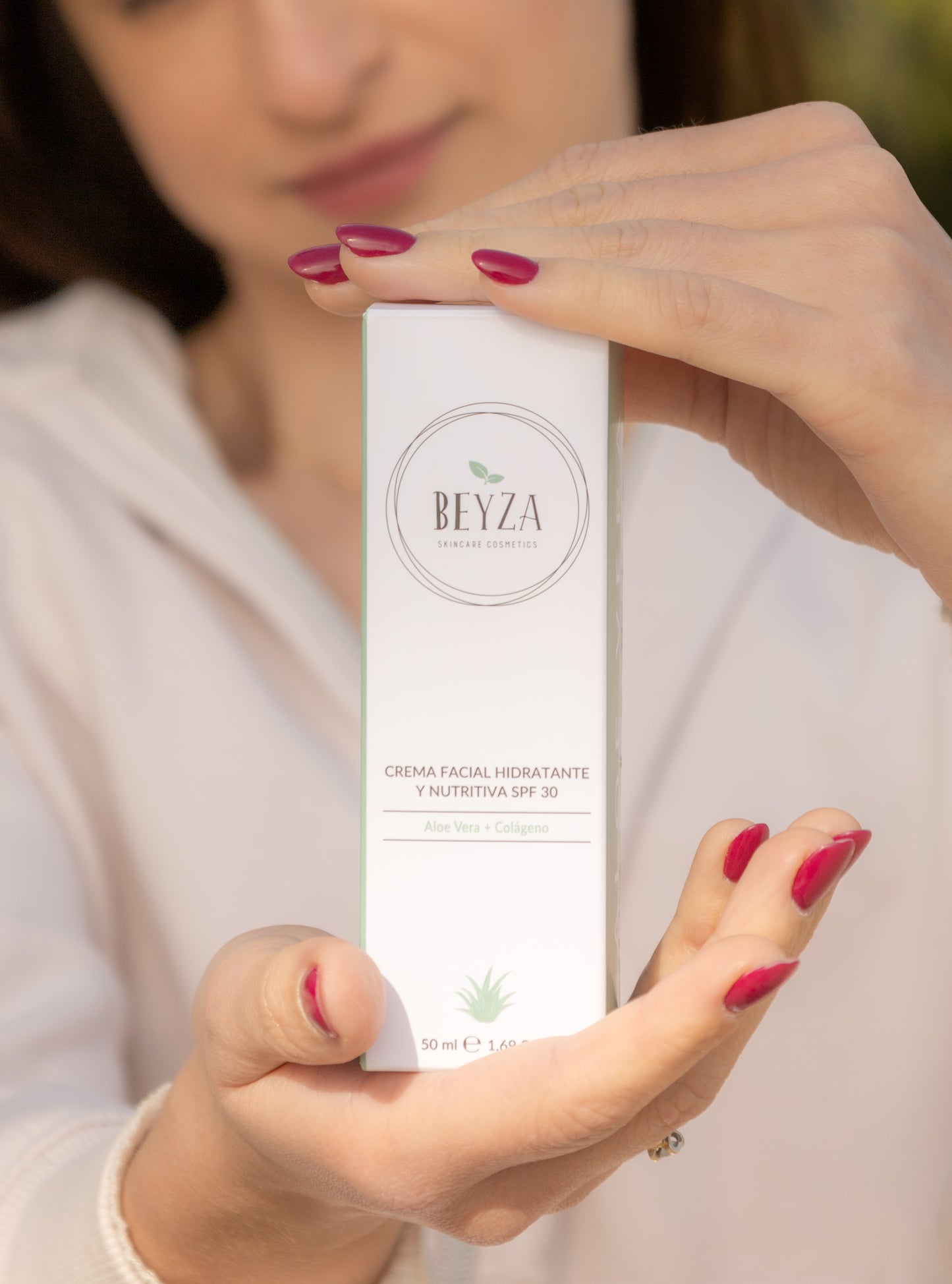Crema Facial Hidratante y Nutritiva con protector solar SPF30